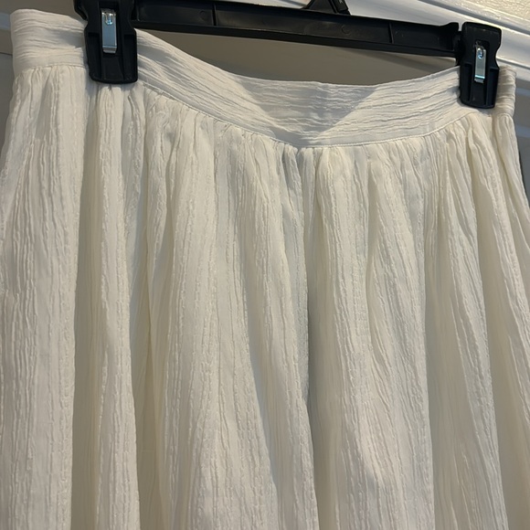 Lulu’s maxi skirt - Picture 2 of 5